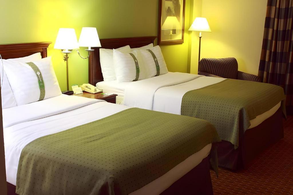 Garden Plaza Hotel Saddle Brook Exterior foto